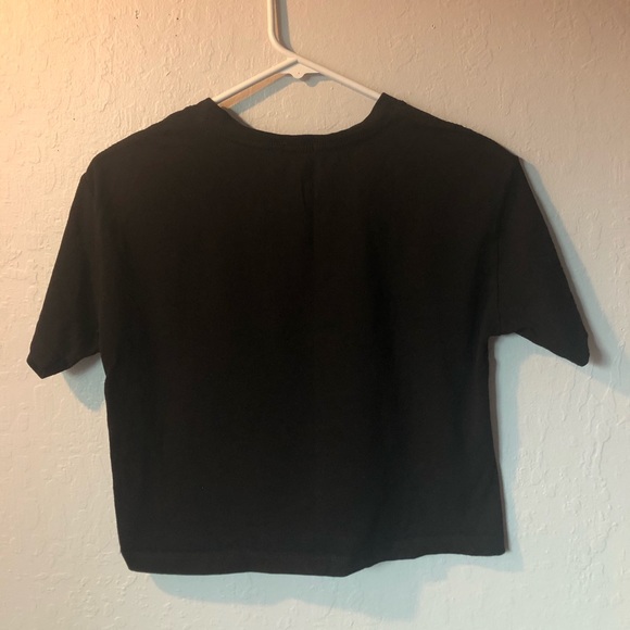 Daisy Print Crop Tee - Picture 2 of 2